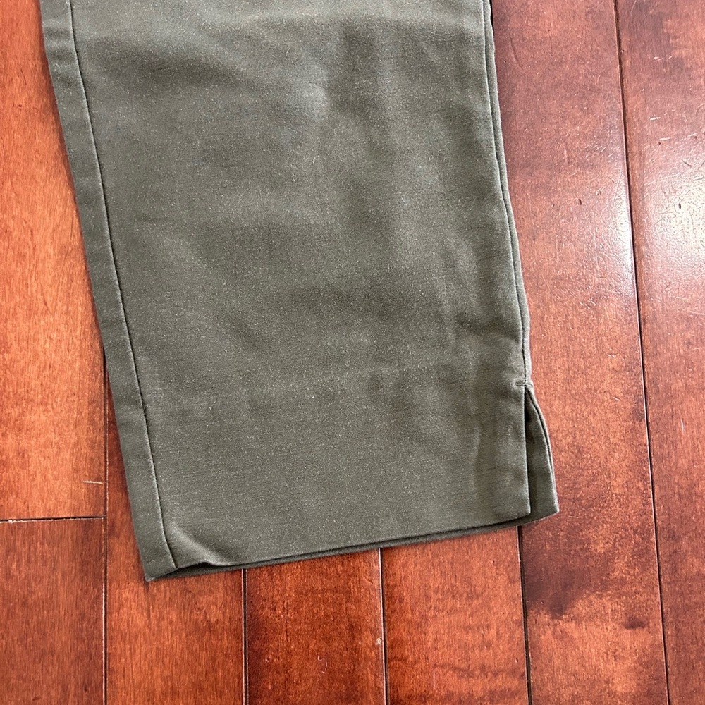 LOFT The Riviera Pant Marisa Olive Green Capri Pants Size 6 - Picture 2 of 10